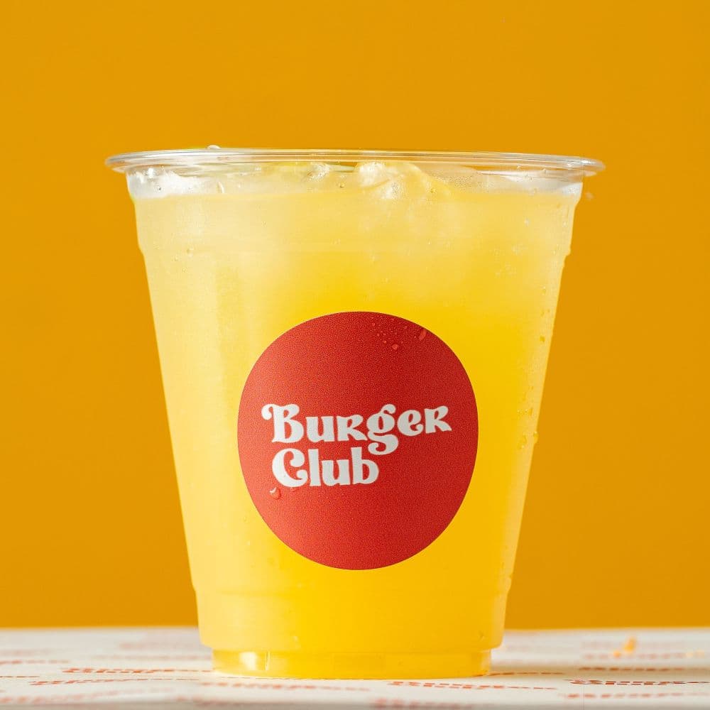 Limonada de melocotón y mango